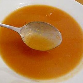 ニンジンの自然な甘みを楽しむニンジンスープ